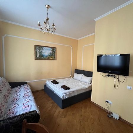 Central House Lviv Extérieur photo